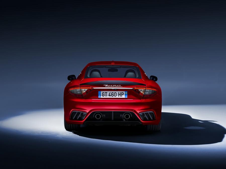  Maserati GranTurismo MC 2017 года  (фото 2 из 70)